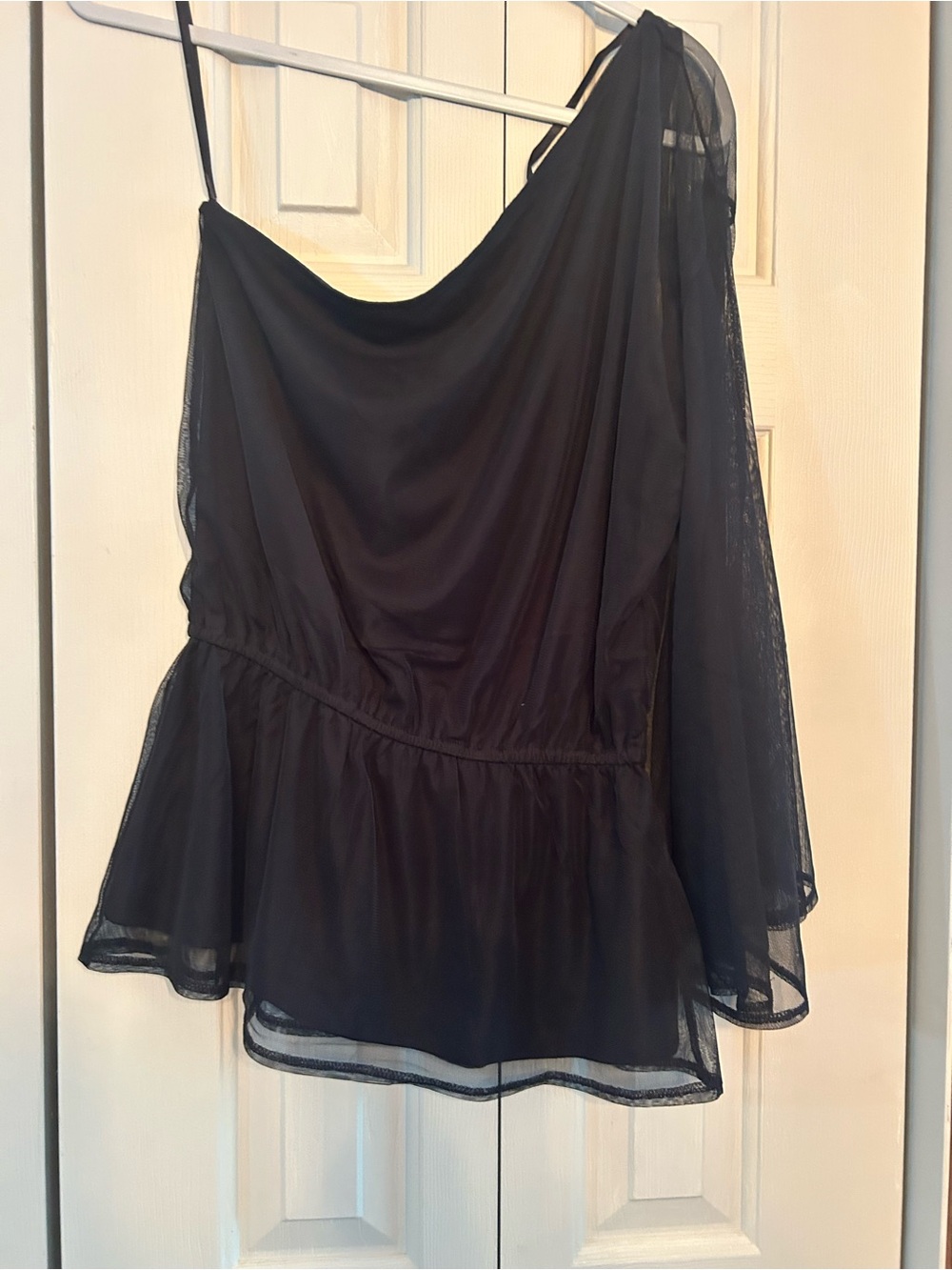 paper tee Black One-Shoulder Peplum Top